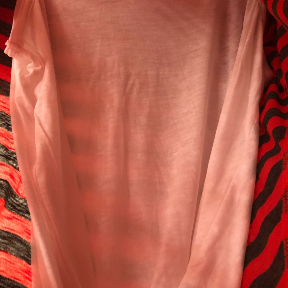 Orange and grey scoop neck shirt - Picture 3 of 6